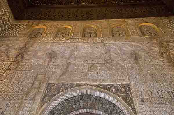 Granada 071 - La Alhambra - palacios Nazaries - Sala de Embajadores.jpg